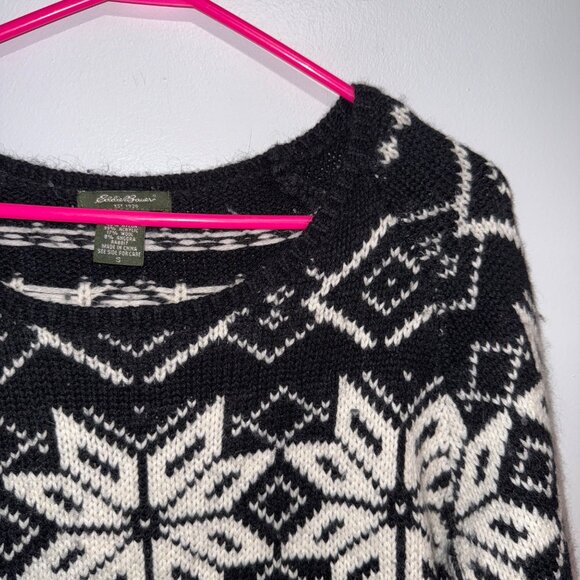 Eddie Bauer Womens Fair Isle Snowflake Sweater S Black/White Wool & Angora Blend - Picture 2 of 5